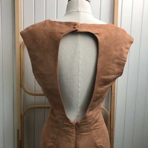 Finders Keepers | Size 12 | Faux Suede Tan Dress Exposed Back Scallop Hem Zip - Picture 9 of 11